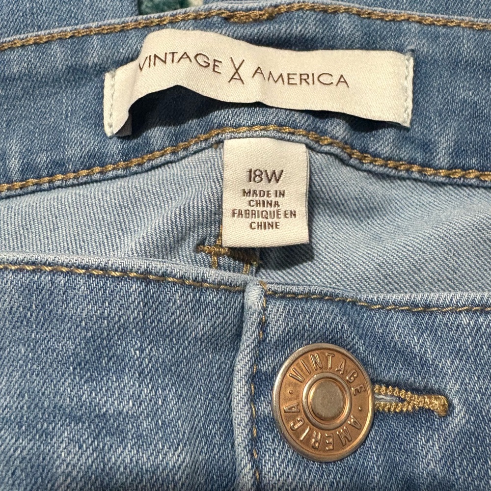 Vintage America Blue Jeans with Multicolor Stitching